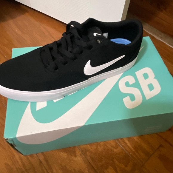 Nike SB Charge - Picture 1 of 3